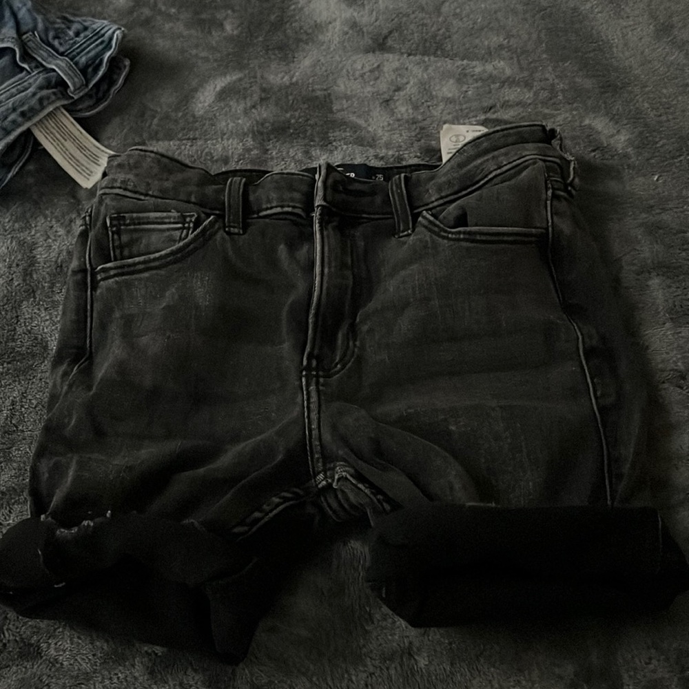 black hollister jean shorts